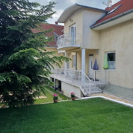 Jankó Apartman *